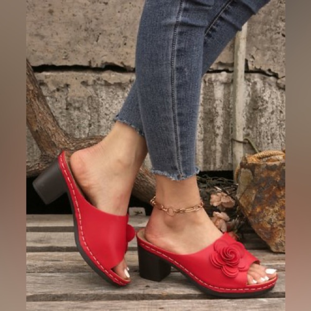 PAOTMBU - Red Floral-Accent Sandal -  size 6 (36) - new